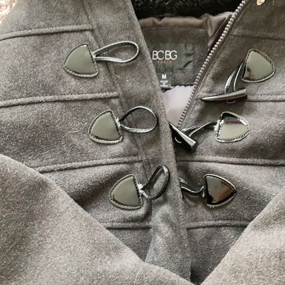 BCBG Winter Coat with faux fur hood trim. - Picture 3 of 3